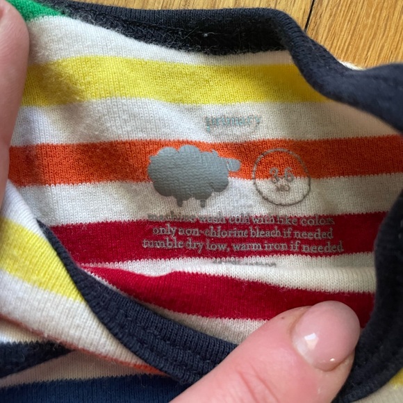 Primary 🌈 Onesie - Picture 3 of 3